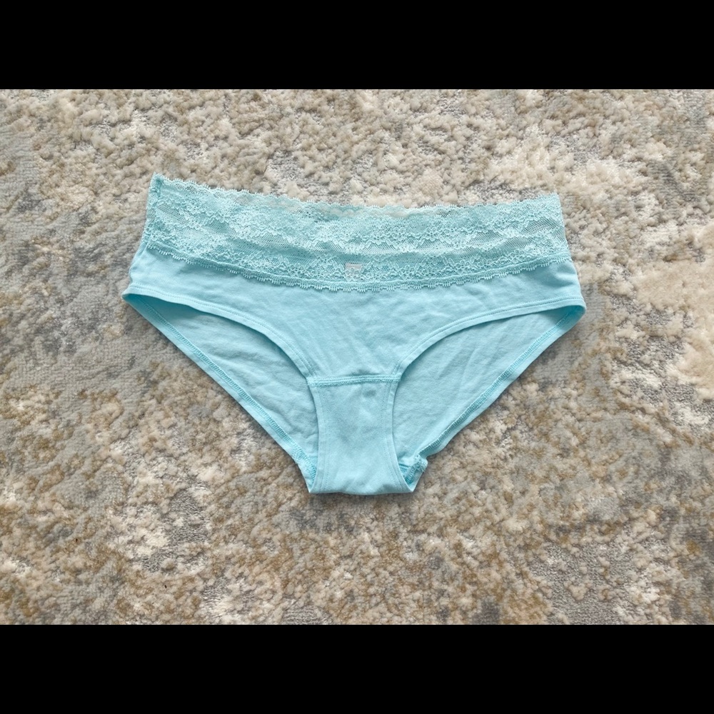 Victoria Secret low rise hiphugger panties Small